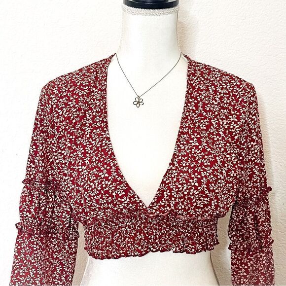 🍋 CBR • Long Sleeve Deep V-Neck Crop Top in Red Floral Shirred Panels Size L - Picture 3 of 7